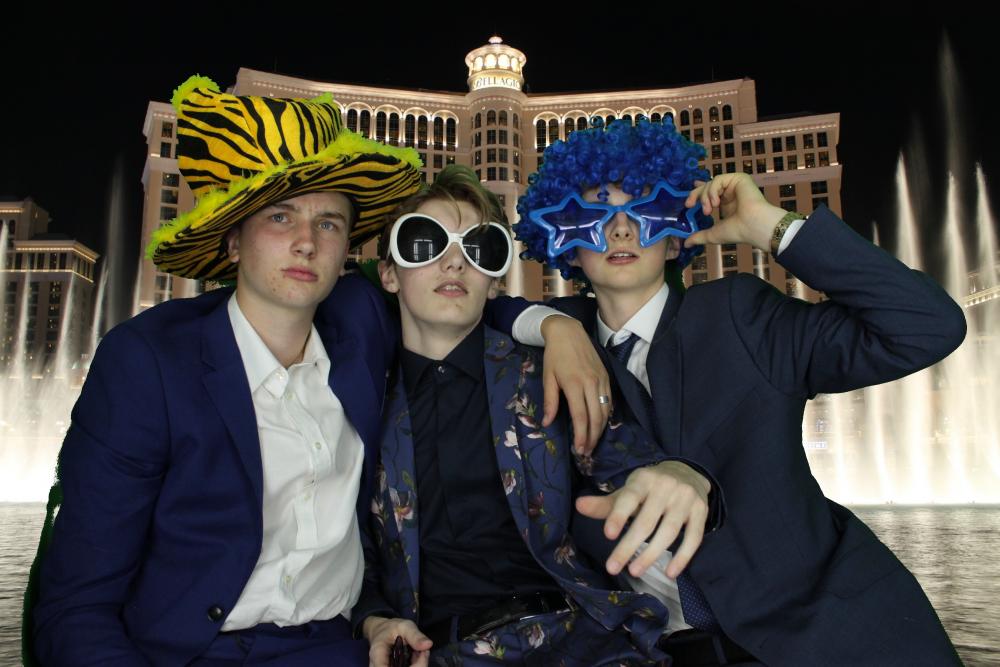 Christ School Prom | View more photos from the event at gallery.myphotoboothexperience.co.uk/u/MyPhotoBoothExperienceLtd/Christ-School-Prom